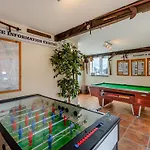 Milking Parlour - Uk48911
